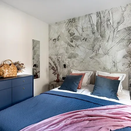 No 7 Terrace Apartment *